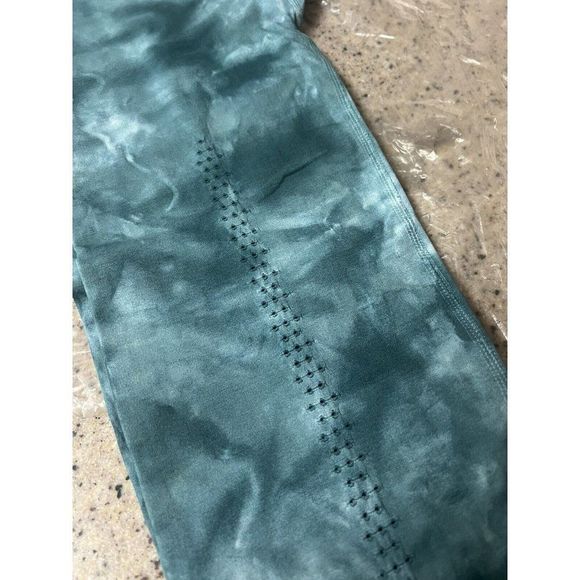 Free People Movement Good Karma High Rise Tie Dye Leggings Size M/L Ozark Mist - Picture 6 of 8
